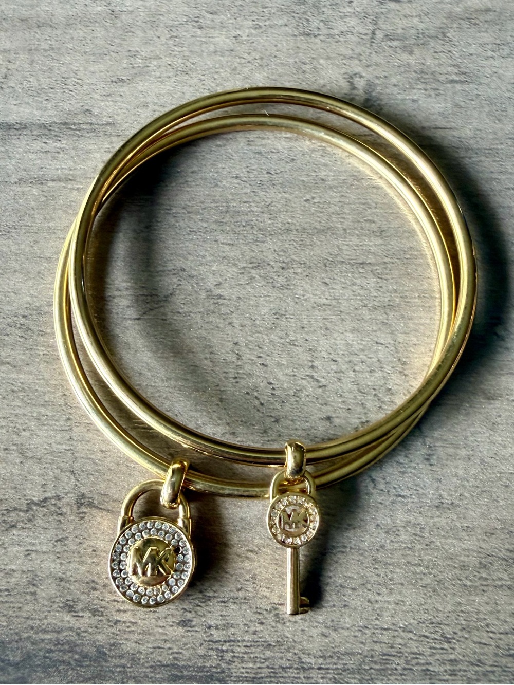 Michael Kors Gold Bangle Bracelet Set with Lock and Key Charms